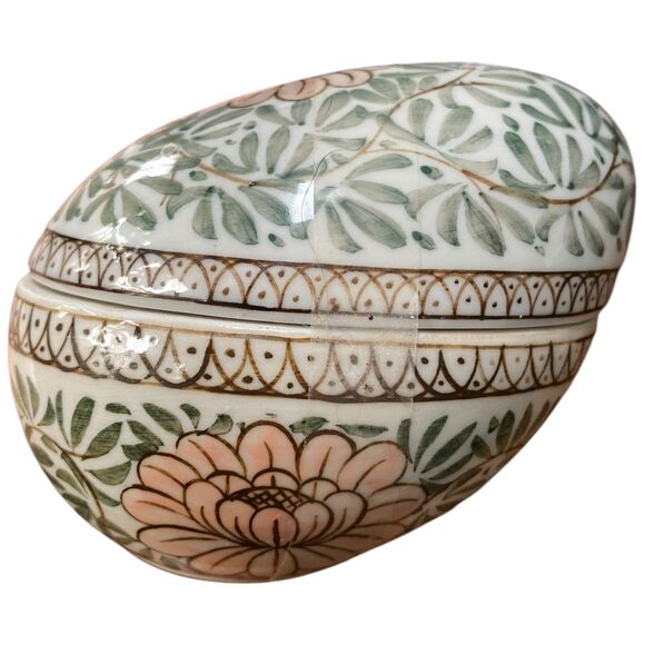 Vtg Egg-shaped handpainted made in Thailand ceramic floral fancy trinket box - Picture 3 of 12